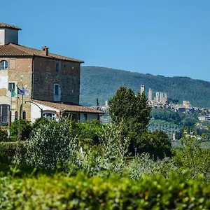Castello Di Fulignano Aparthotel